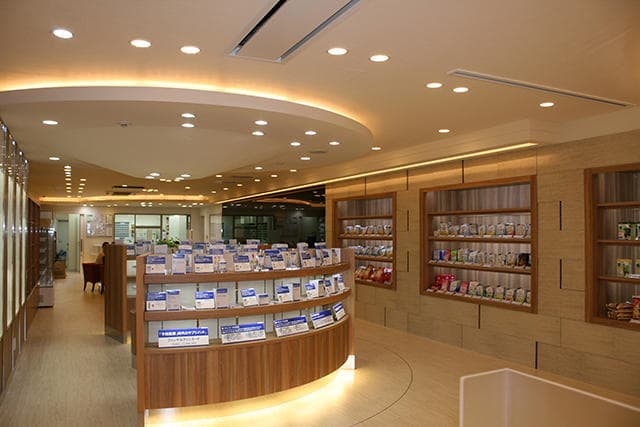 ファルコ薬局 四条烏丸店のロゴ画像